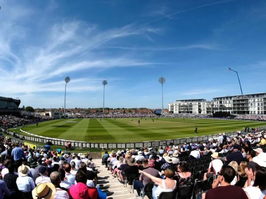 Bristol_County_Ground_f0bc8842-be82-41dd-9fbf-be2c455be03c