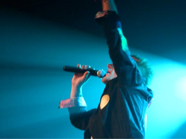 Coldplay It Again promo photo 2 copy (1)