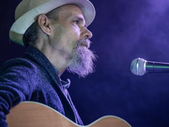 Mark Harrison (1)