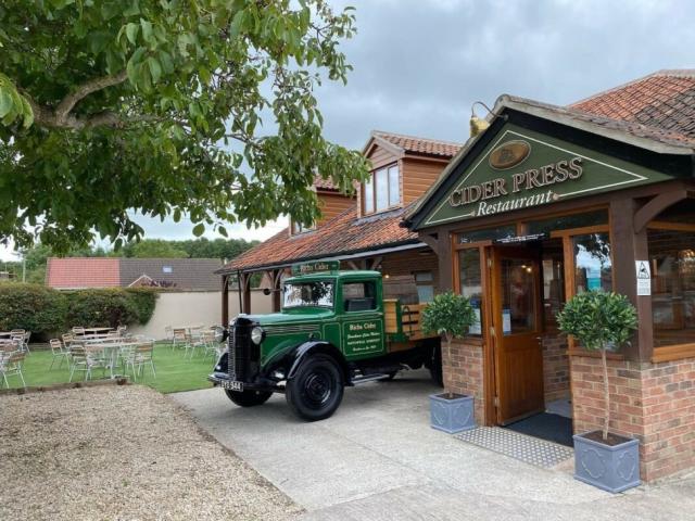 richs-cider-farm-1