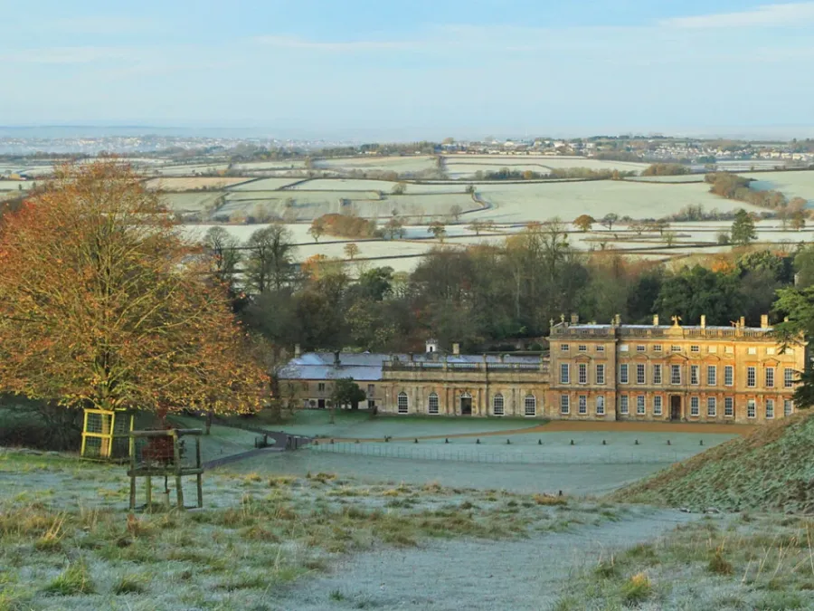 view-of-house-and-parkland-in-winter-dyrham-park-south-gloucestershire-1465100