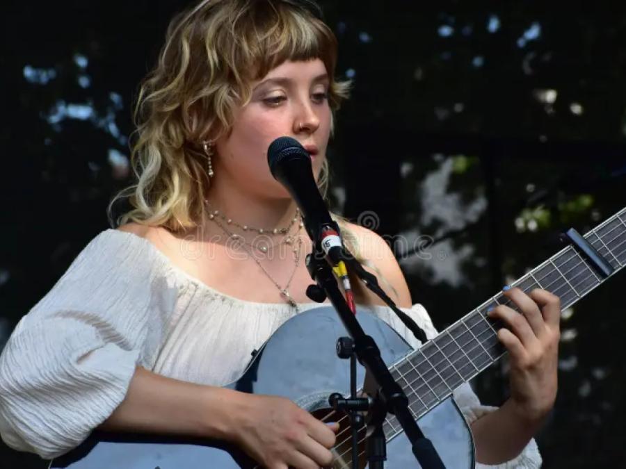 indie-singer-pem-performance-bristol-harbour-festival-bristoluk-july-indie-singer-songwriter-pem-stage-254478633