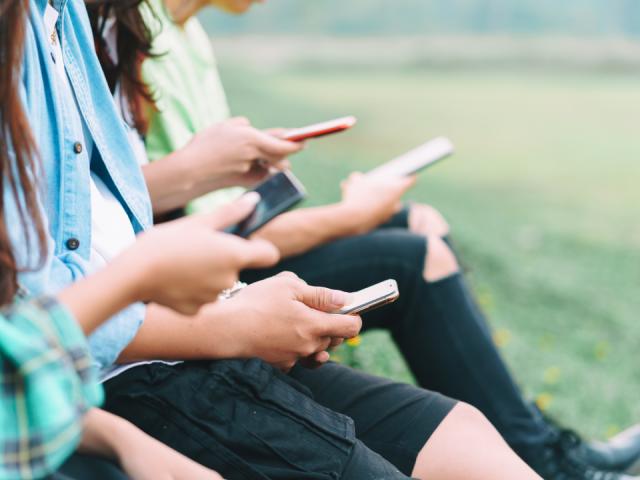 How Can We Raise Resilient Teens in a Digital World_ with Nicola Macdonald