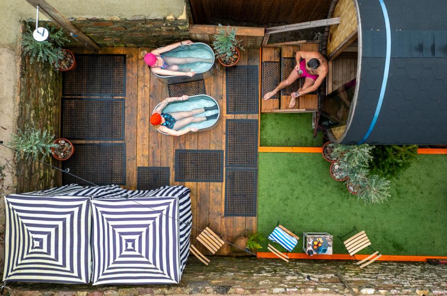 7AAF21B3-1D4D-4450-A6AE-1E1899B7D138