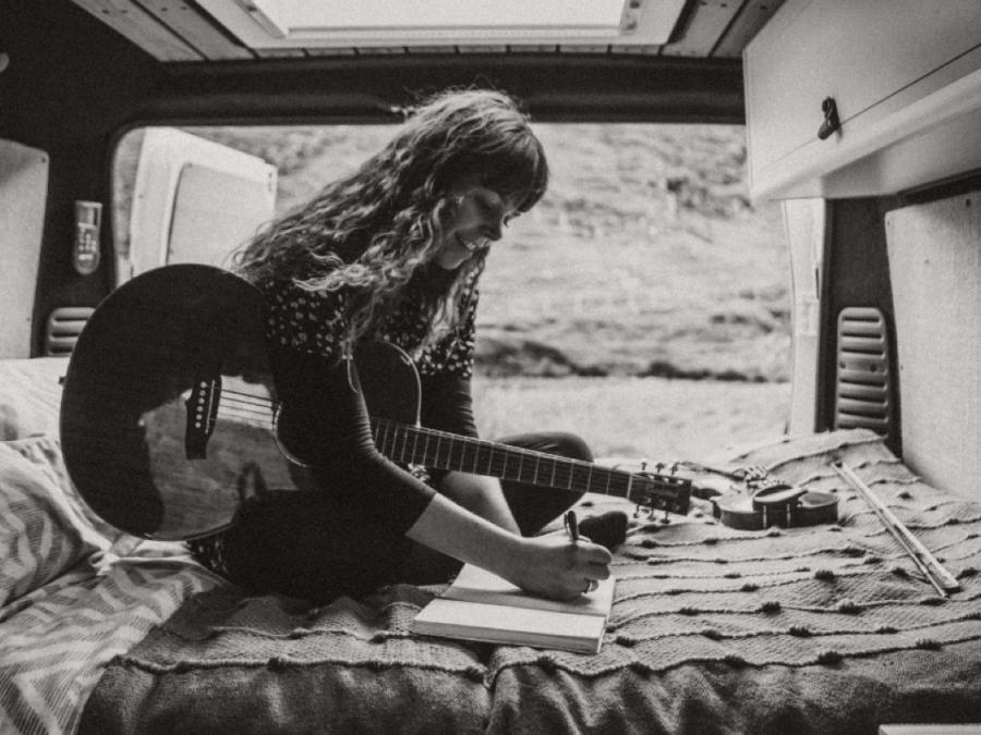 2024_AnnaAnise_Hero_WEBSITE