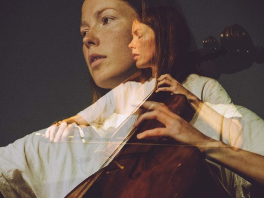 Lucy-Railton-©-Camille-Blake-3-scaled-e1597933075246