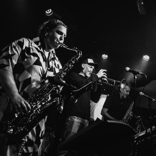 brassJunkies
