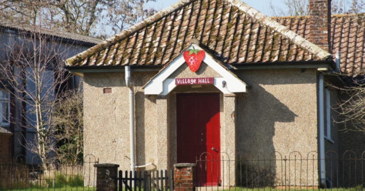 Chettle Village Hall | nearfield